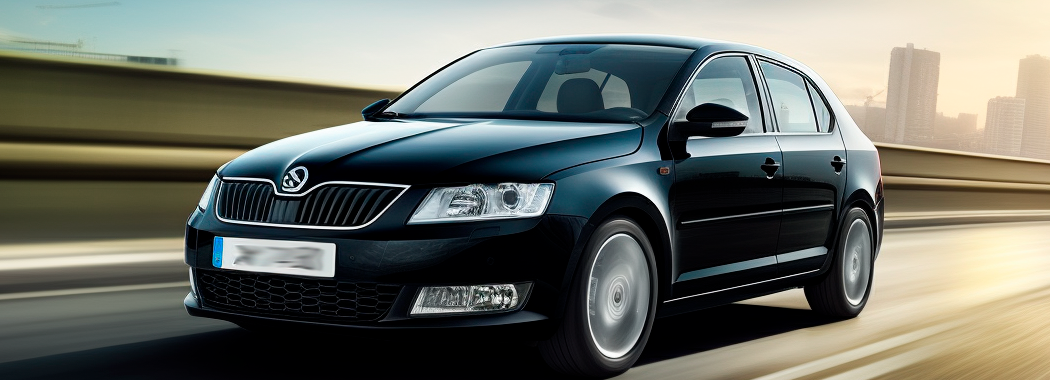 как снять аккумулятор skoda octavia a5, снять аккумулятор шкода октавия тур, снять аккумулятор skoda octavia a5